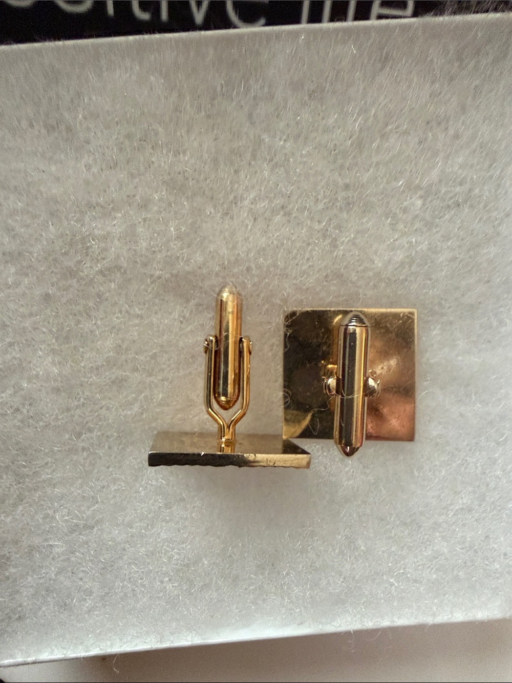 Vintage 1950’s gold tone Cufflinks featuring a red stone Sunburst Design ✨ - Picture 4 of 4